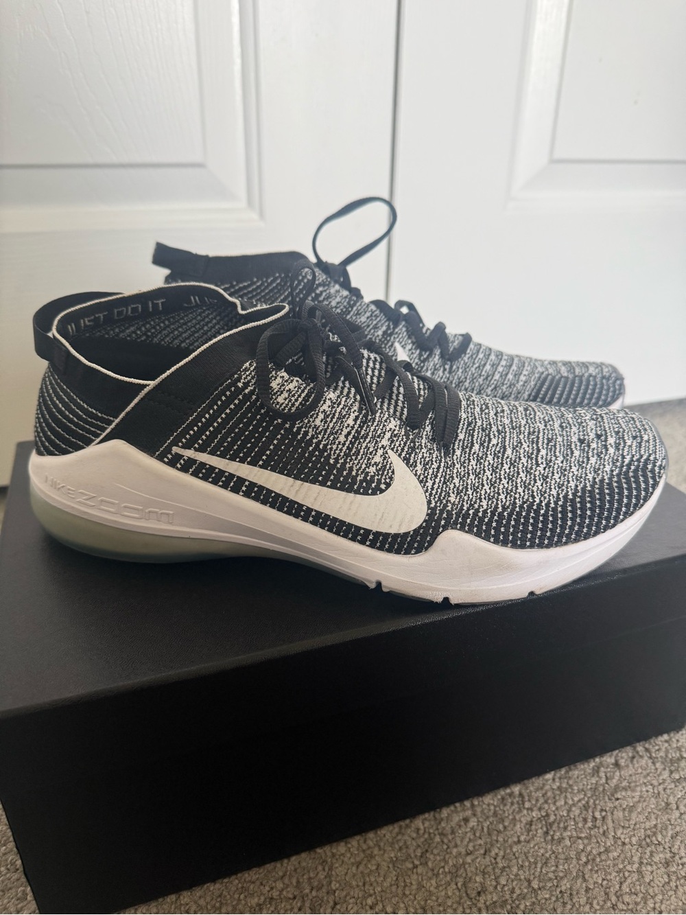 Nike Flyknit Zoom Running Shoes - Black and White